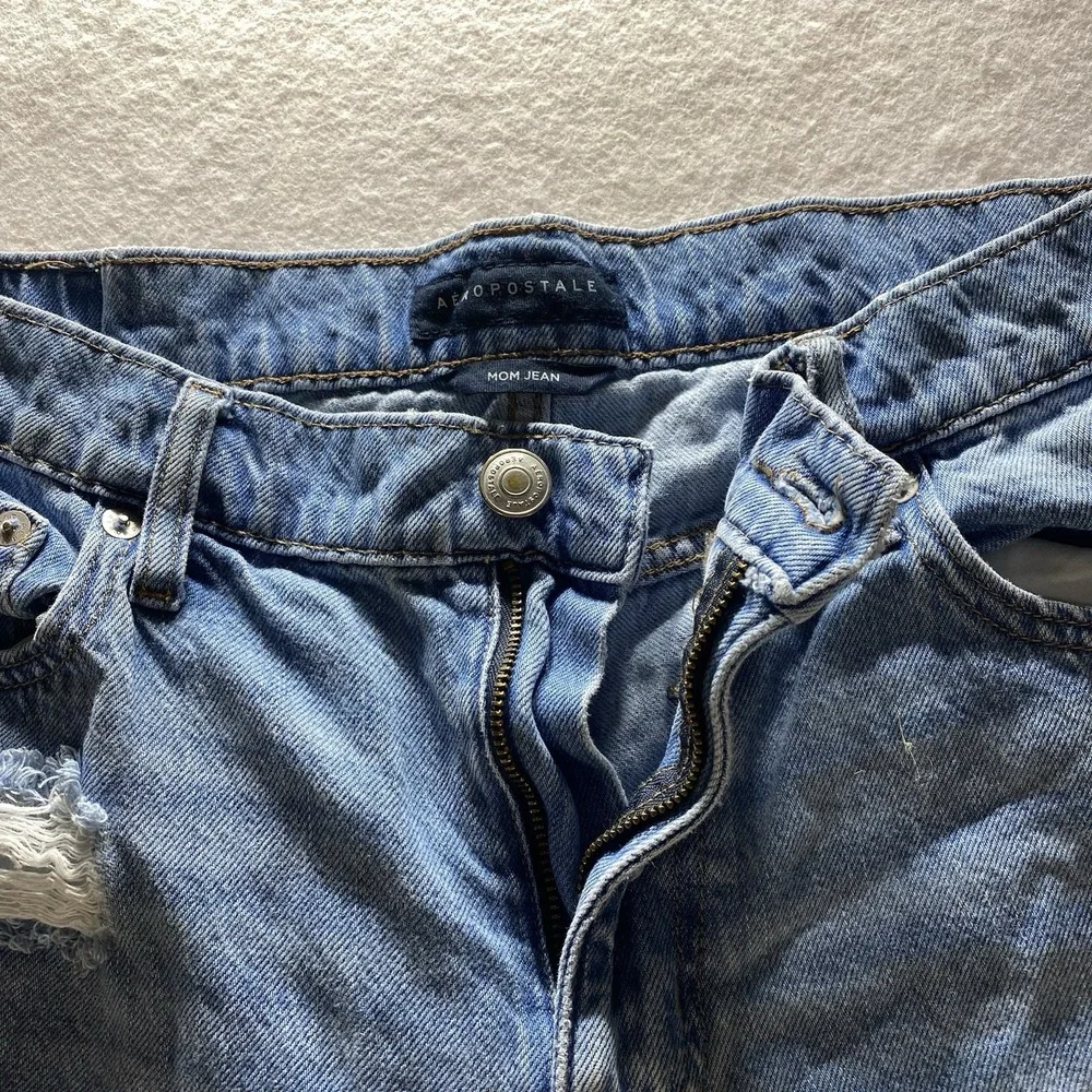 Aeropostale Womens Jeans Blue Denim Mom Jean Distressed Destroyed Cotton 10